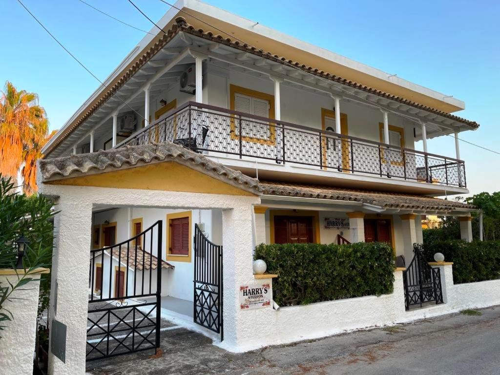 Harry'S Studios Agios Georgios  Zewnętrze zdjęcie